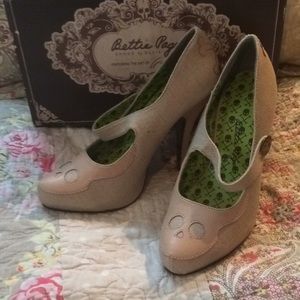 Bettie Page necrotic heels size 7